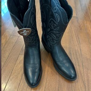 Ariat black cowboy boot new!